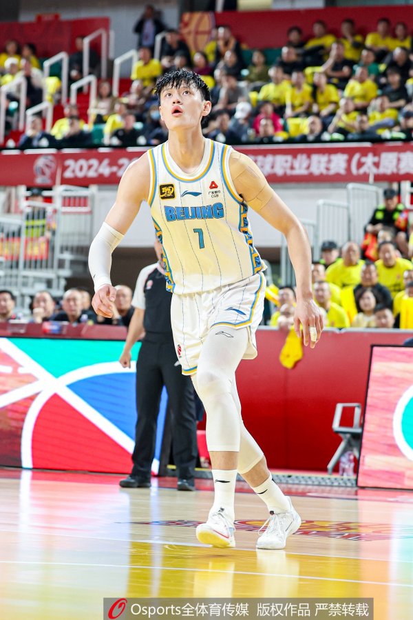 ：曾凡博冲击NBA一事暂无确定消息 他仍在寻找NBA发展机会