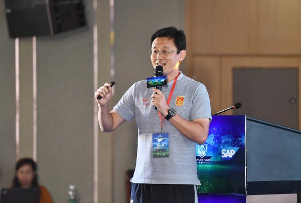 孙继海放弃1+1合同退役&放弃2年1600万收入，曾