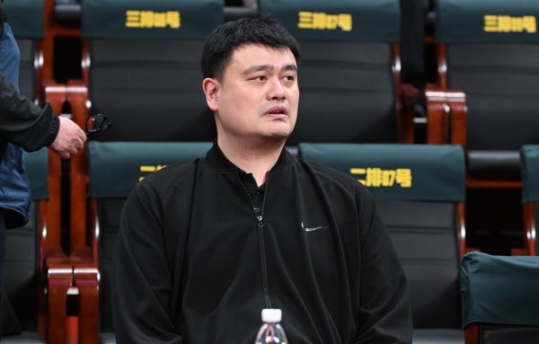 小萨&劳伦-杰克逊将出席首届NBA未来之星友谊赛  
