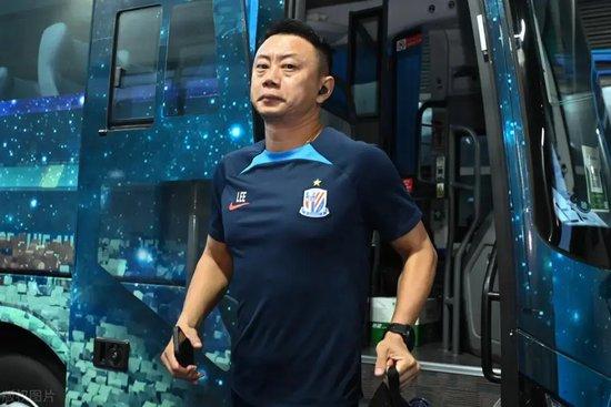 李帅炮轰前申花助教 直言他向队员借钱至今不还