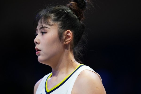李月汝谈20分生涯新高：就是做好每一件小事情 感谢队友为我助