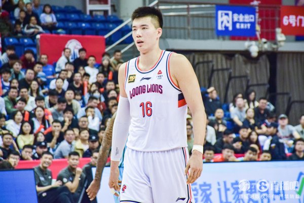 媒体人：交易难点在于球员意愿 焦泊乔想要大平台 徐昕想离开广