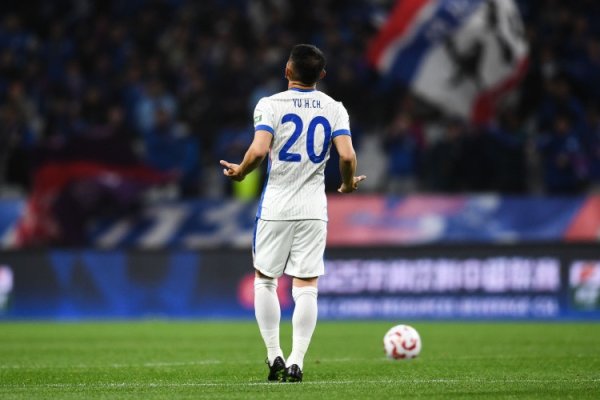 古代足球    报: 申花若想夺魁  , 最后8轮需要站出来