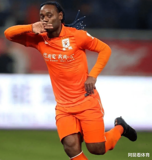 本周末中超京鲁大战即将打响, 现在双方球迷私下已剑拔弩张!