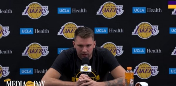 东契奇：上赛季我们确实没时间磨合 季前赛对我和球队都至关重要