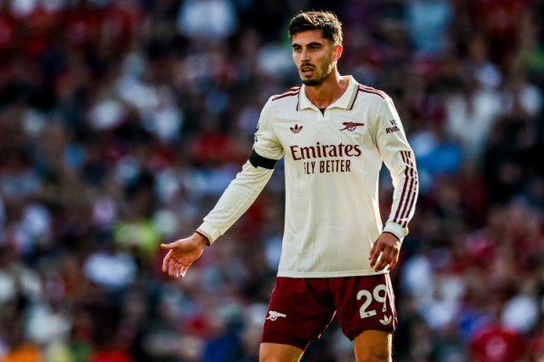 阿森纳官方：哈弗茨膝盖小手术成功，已开始复健    练习