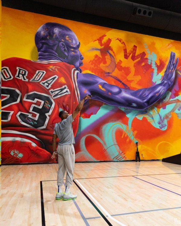 练习  馆挥汗如雨！威少“行动胜于言辞” 新赛季下家归属仍存