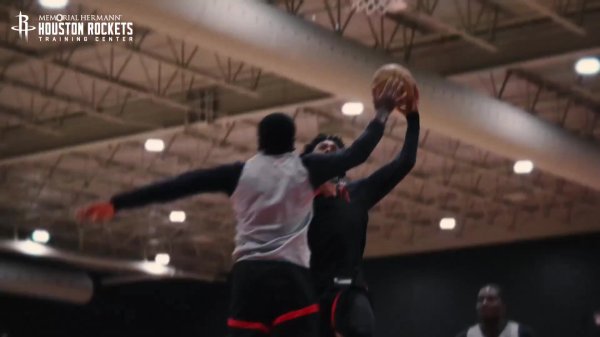 火箭官方晒新赛季练习  营集锦：让他们说去吧 结果会告诉你答