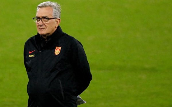 足协迎喜讯, 国足新帅或敲定, 59岁, 中国指导教练员, 名宿推荐!