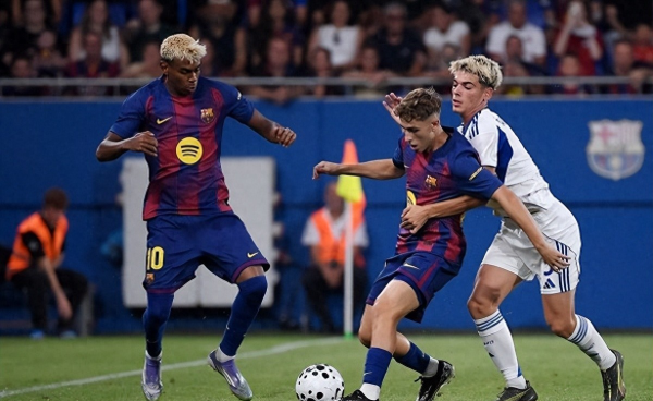 诺坎普运动活动    场  翻新后重开时间一拖再拖, 对阵巴