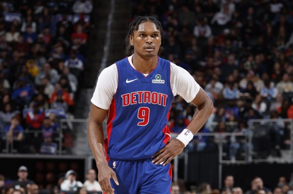 比克斯塔夫：我们会让奥萨尔更多持球 这能迫使对手改变防卫  