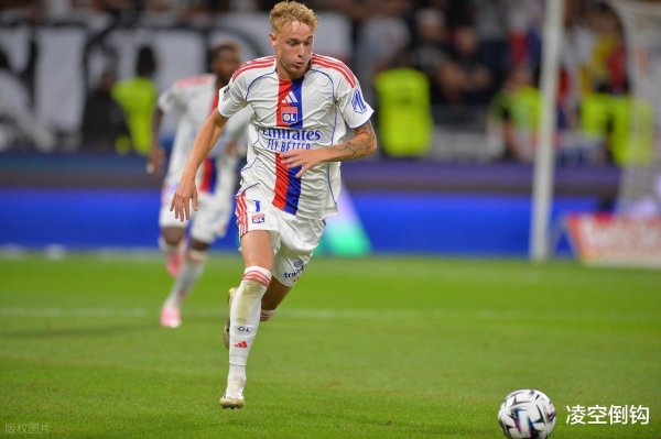 1-0, 23岁美国新星一剑封喉, 里昂揽12分逼近领头羊巴