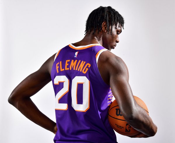 太阳主帅：弗莱明有时场上位置不明确 他偶尔会展现顶级运动活动