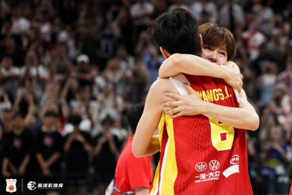 经纪公司：杨力维杨舒予父亲因病昨日凌晨去世 享年59岁