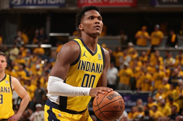 冲击力十足！马瑟林半场6中4拿到11分4篮板球