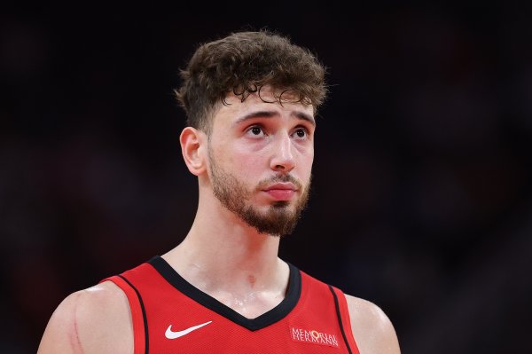 开始砍分！申京第三节4中2&罚球4中4砍下9分 前三