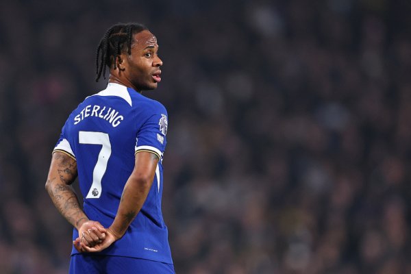 拿32.5万镑周薪! 30岁金童被切尔西废弃+寒夜单练, 巅