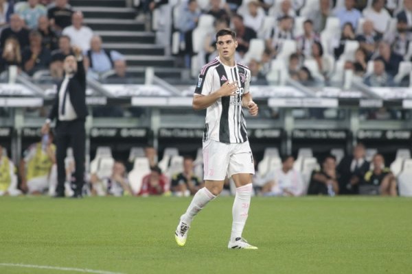 前指导教练员: 阿季奇在他的位置和年龄已经是世界前三, 他需