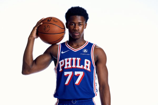 应战  弗拉格？埃奇库姆首秀34分7板3助1断 有15%的概